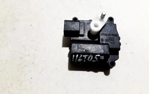 Toyota Corolla Verso AR10 Air flap motor/actuator 1138002051 11f16