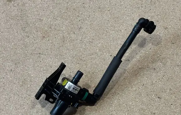 Hyundai Ioniq 5 Electric auxiliary coolant/water pump 25660GI500