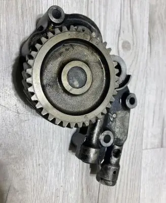 Mitsubishi Pajero Oil pump 