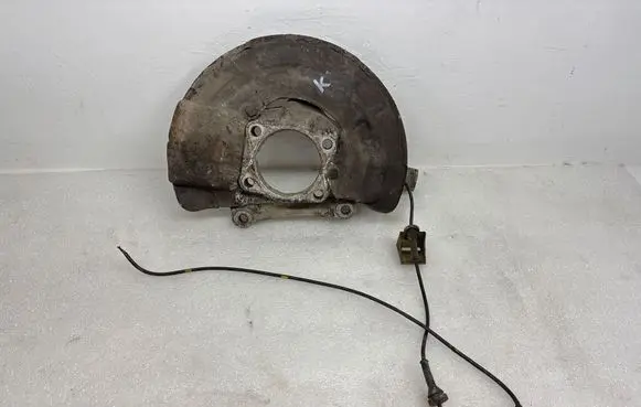 Volvo XC70 Front wheel hub spindle knuckle 946194 T121437 30683135