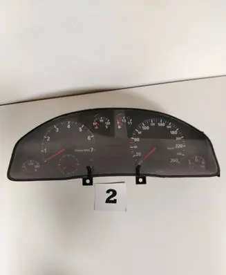 Audi A4 S4 B5 8D Speedometer (instrument cluster) 8d0919033d