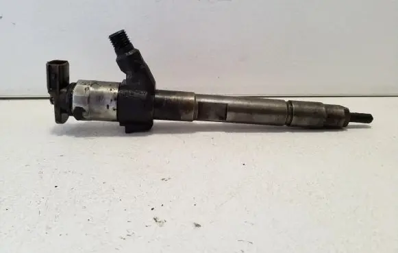 Mitsubishi Outlander Fuel injector 1465A353