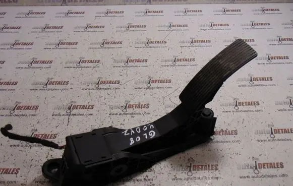 Mercedes-Benz GL X164 Accelerator throttle pedal A1643000004
