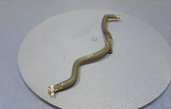 Engine coolant pipe/hose