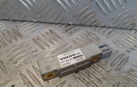 Volvo V70 Airbag deployment crash/impact sensor 9452777