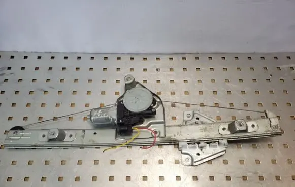 Suzuki Grand Vitara II Rear door window regulator with motor 8346065J00 2621003530