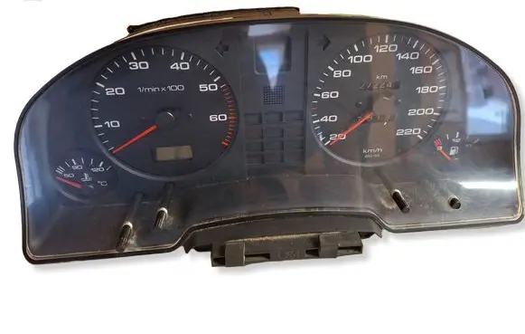 Audi 80 90 S2 B4 Speedometer (instrument cluster) 893919067