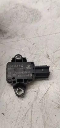 Volkswagen Polo V 6R Airbag deployment crash/impact sensor 1Q0955557 071010