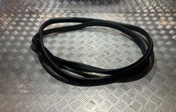 Mercedes-Benz C W205 Rubber seal front coupe door TM26638