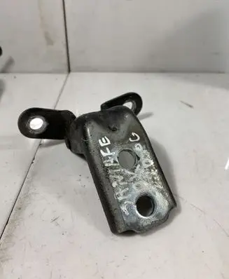 Hyundai Santa Fe Front door upper hinge