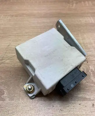 Toyota Corolla Verso AR10 Window wiper relay 859400F010A 150696 180406S