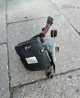 BMW 5 F10 F11 ABS Pump 6852808 6852811