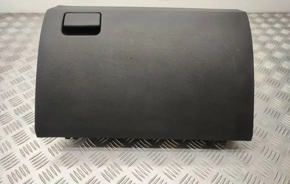 Toyota Avensis T270 Glove box 5555005090