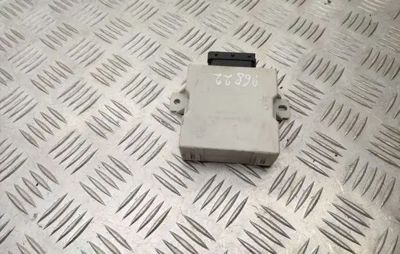 Toyota Avensis T250 Window wiper relay 150696