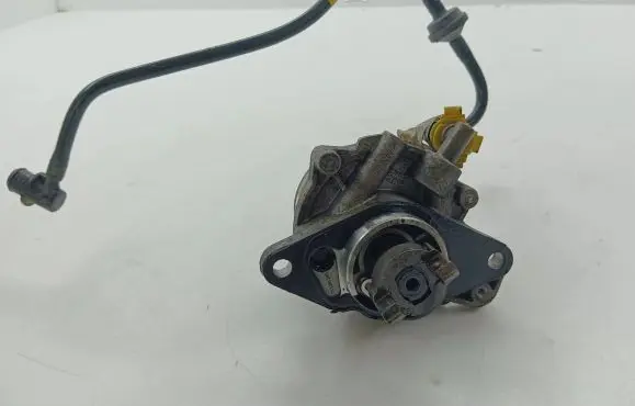 Opel Corsa D Vacuum pump 711201283 55221036