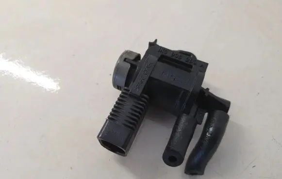 Audi A5 8T 8F Turbo solenoid valve 1K0906283A