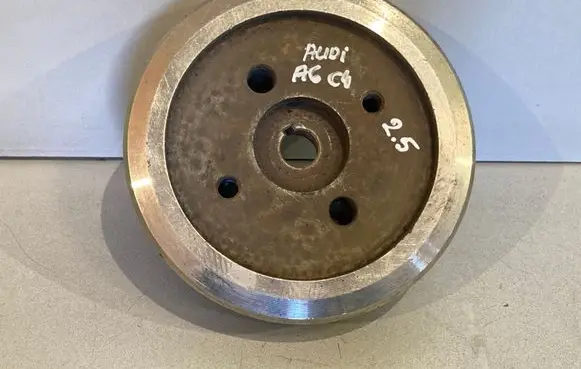 Audi A6 S6 C4 4A Fuel pump gear (pulley) 