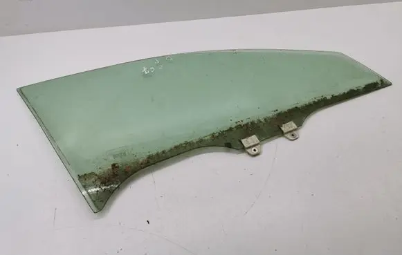 Honda Accord Front door window glass four-door