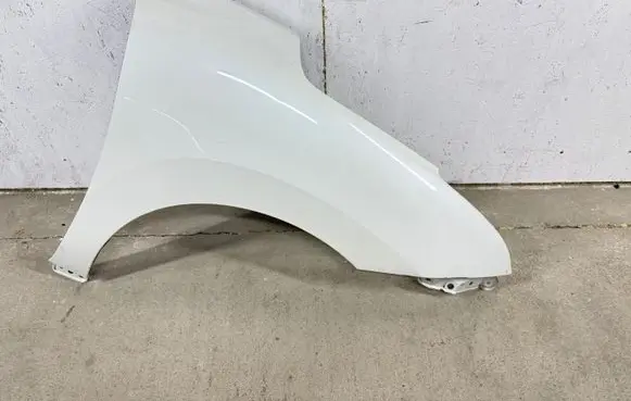 Suzuki Baleno IV Fender