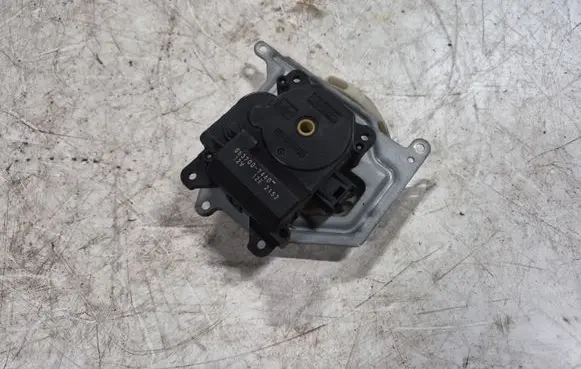 Toyota Corolla Verso E121 Air flap motor/actuator 0637007440 12E2152