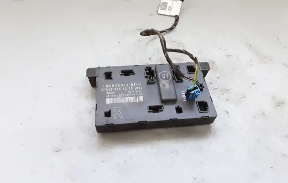 Mercedes-Benz Vito Viano W639 Door control unit/module 6398201226