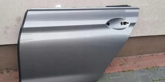 BMW 6 F06 Gran coupe Rear door