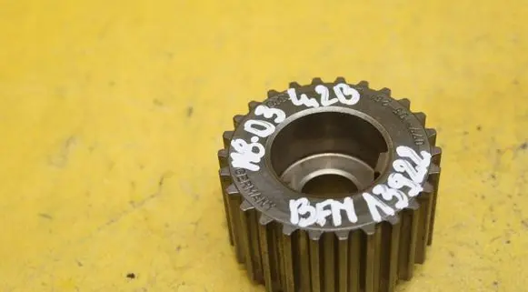 Camshaft pulley/ VANOS