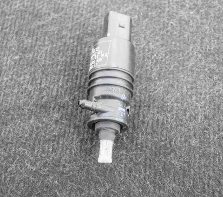 BMW X3 F25 Windscreen/windshield washer pump 183856 7388343
