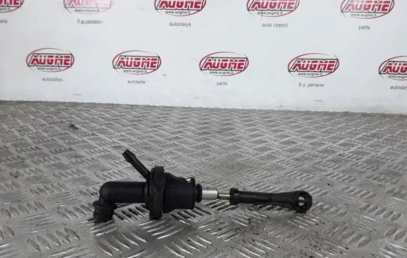 Peugeot 607 Clutch slave cylinder 