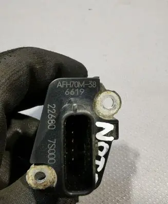 Nissan Note (E11) Mass air flow meter