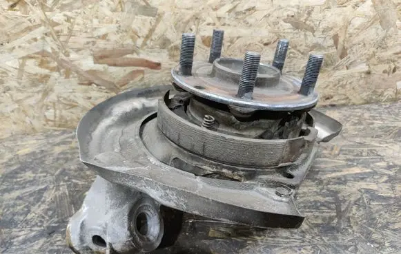 Porsche 928 Rear wheel hub spindle/knuckle 9283312205R