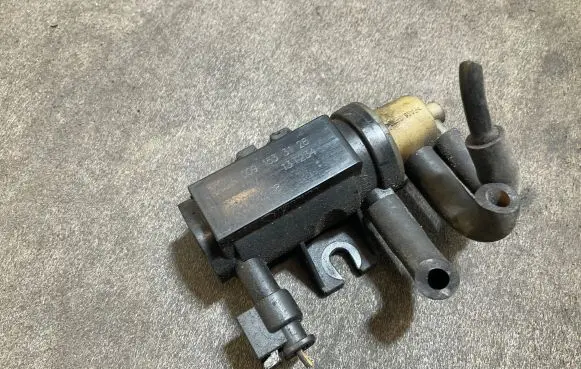 Mercedes-Benz Sprinter W906 Turbo solenoid valve A0091533128 70078208
