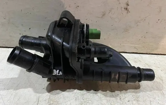 Citroen C4 I Picasso Thermostat/thermostat housing 9684588980