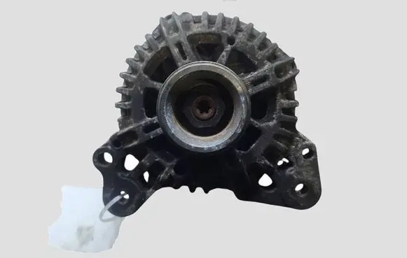 Volkswagen Golf V Generator/alternator 03C903023H 208019953 2606005A