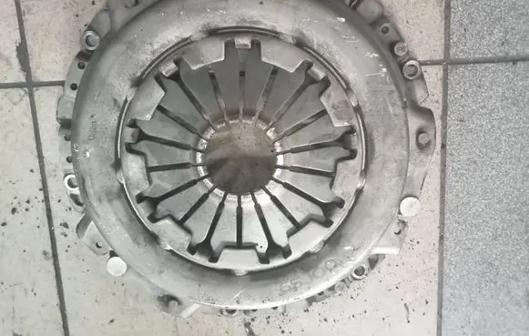 Suzuki Grand Vitara II Pressure plate 000