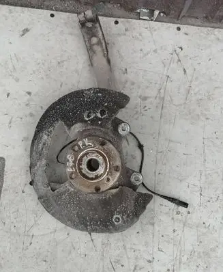 BMW X5 F15 Front wheel hub 6773783 16193510