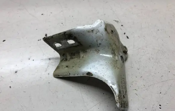 Skoda Roomster (5J) Fender mounting bracket 5J0821141 25111