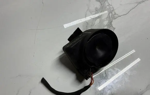 Mercedes-Benz A W176 Alarm system siren A2228202926
