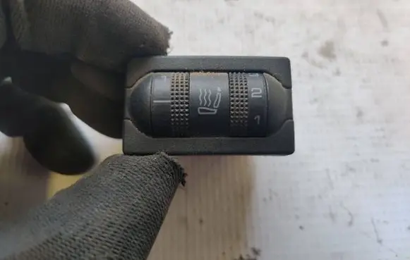 Volkswagen Transporter - Caravelle T4 Seat heating switch 3A0963563