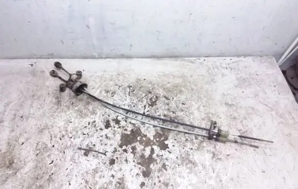 Opel Vectra C Gear shift cable linkage 24424786