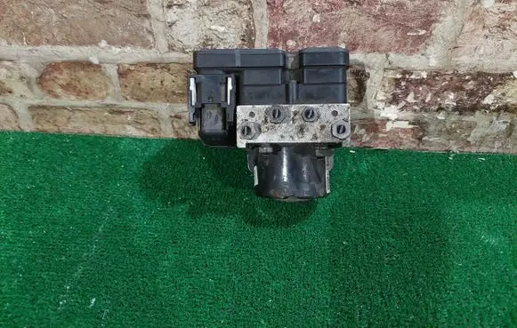 Ford Fiesta ABS control unit/module 