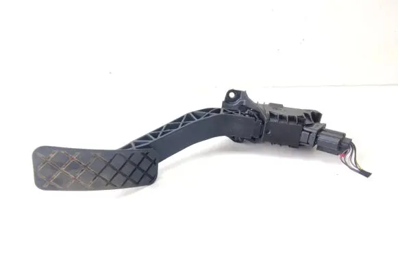 Volkswagen Golf VII Accelerator throttle pedal 5Q2723503D