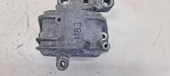 Volkswagen Golf VI Engine mount bracket 1K0199262