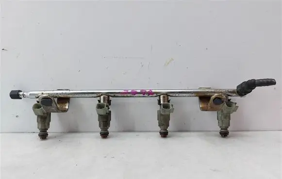 Chrysler PT Cruiser Fuel main line pipe 