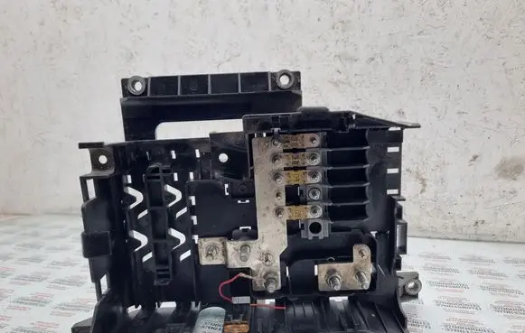 Volkswagen Touareg I Fuse module 7L0937548C