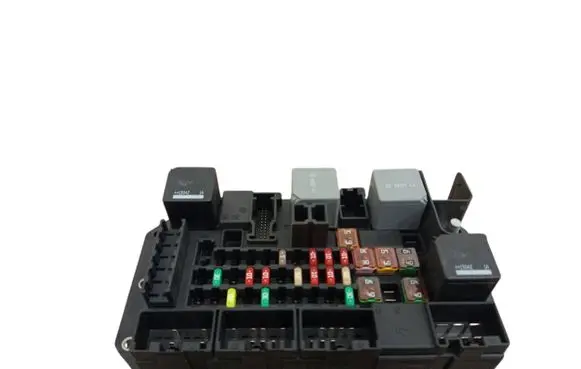 Jaguar XJ X351 Fuse module DW9314N030AB 519001F05