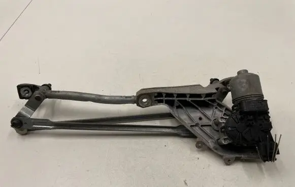 Ford Fiesta Front wiper linkage and motor 8A6117500AF 3397021490 1101111