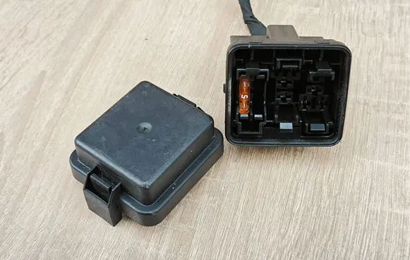 Audi A4 S4 B9 Other relay 8W0937124A
