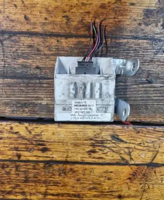 BMW X3 E83 Fuel injection pump control unit/module 55892110 6905128