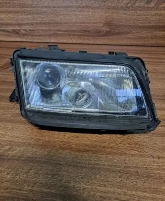 Audi A8 S8 D2 4D Headlight/headlamp